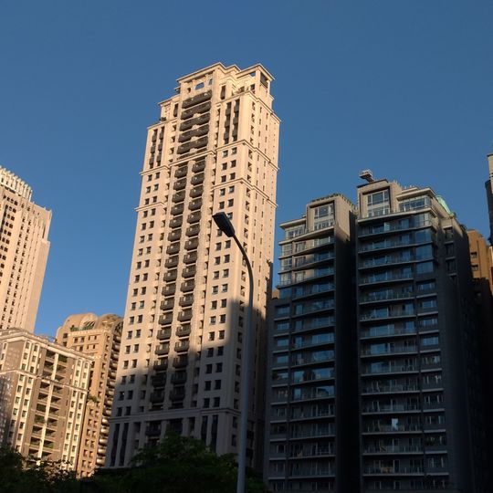 Royal Landmark Tower