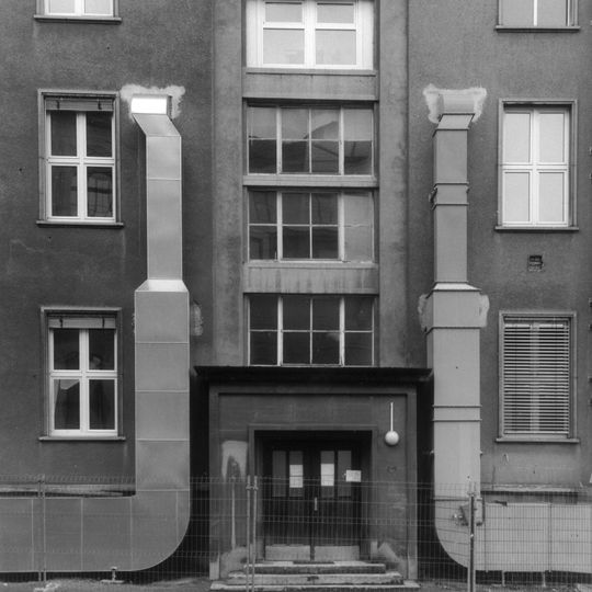 Anbau des Instituts für Mikrobiologie Liebigstraße 24