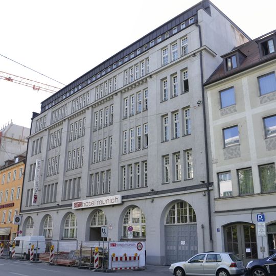 Ehemaliges Geschäftshaus