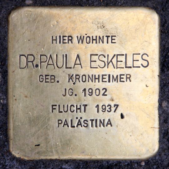Stolperstein en memoria de Dr. Paula Eskeles