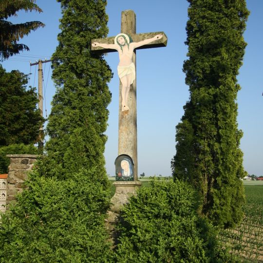 Kříž u hřbitova ve Velkém Újezdě