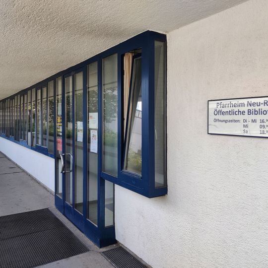 Öffentliche Bibliothek der Pfarre Neu-Rum