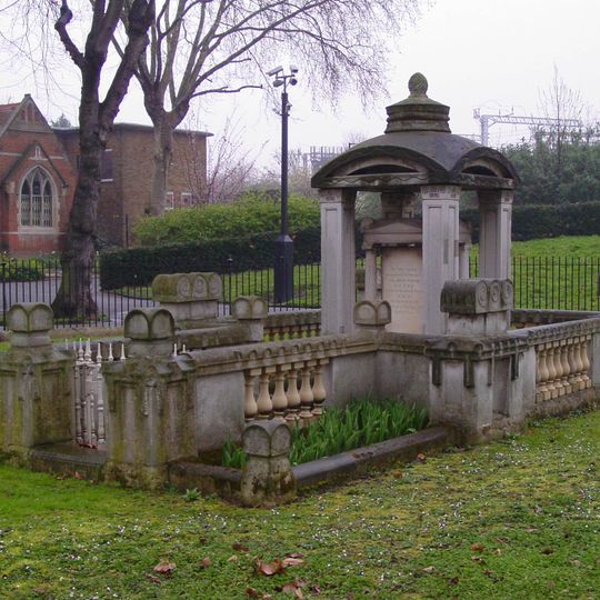 Tomb Of Sir John Soane, His Wife And Son In St Pancras Old Church Gardens