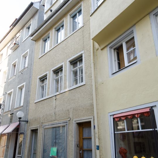 Wohn- und Geschäftshaus