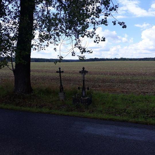 Kříže jižně od Hlavatců