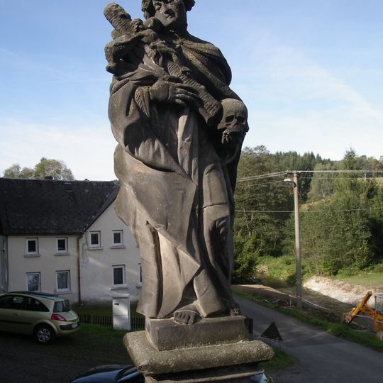 Socha svaté Rosalie na schodišti ke kostelu ve Vilémově