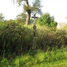 Kříž západně od Drahoňova Újezdu