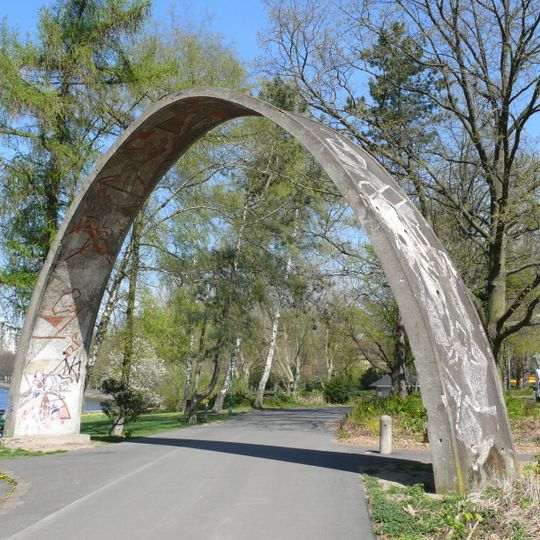 Schmuckbogen Borsigdamm