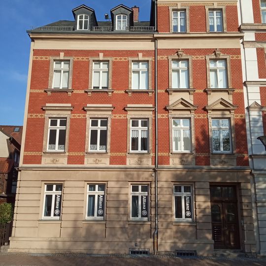 Mietshaus in halboffener Bebauung Am Körnerplatz 3