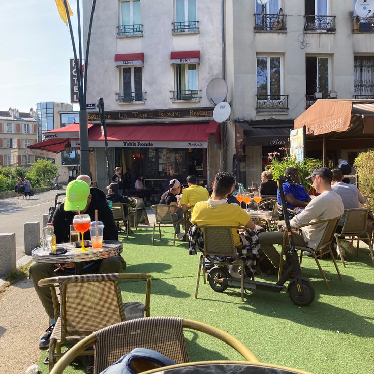 LA TABLE RONDE - Restaurant et Hotel