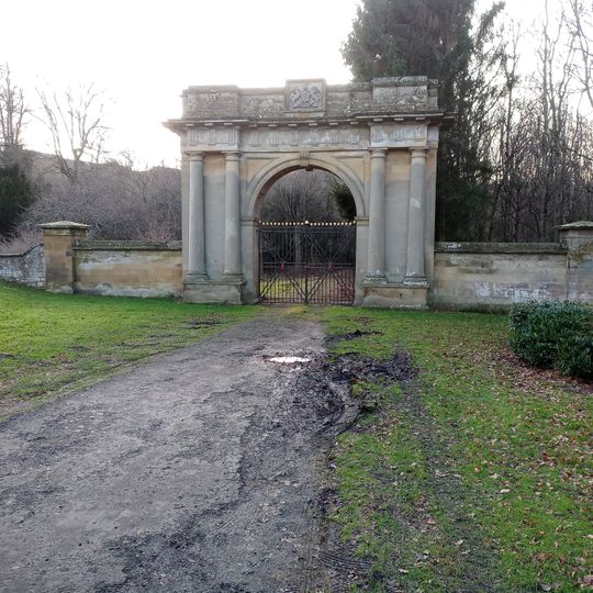 Springwood House, Gate And Gatepiers
