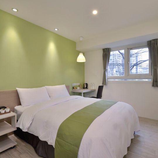 Green Hotel