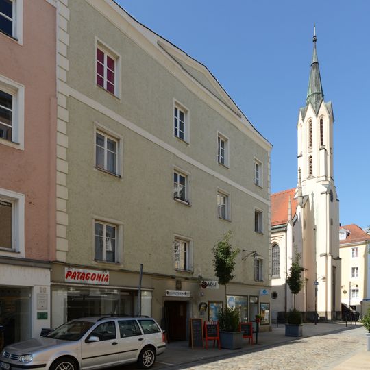 Theresienstraße 14