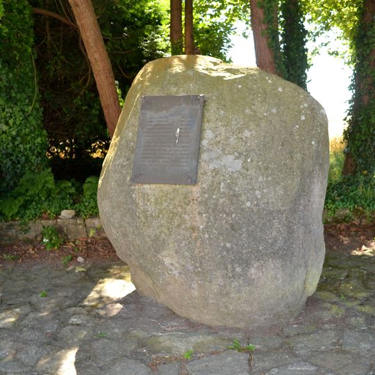 Menhir des Cinq Chemins