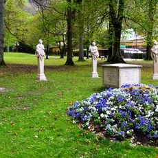 Four Seasons, Minnesheim Park