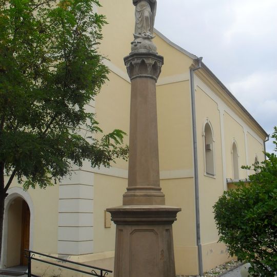 Socha Panny Márie na stĺpe