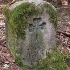 Forstgrenzsteine des Fürther Stadtwaldes Nr. 58-60, 63-64, 66, 68, 70, 72-73, 75-77, 79