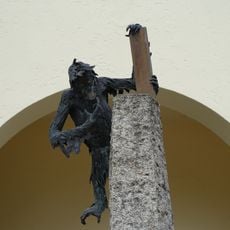 Statue