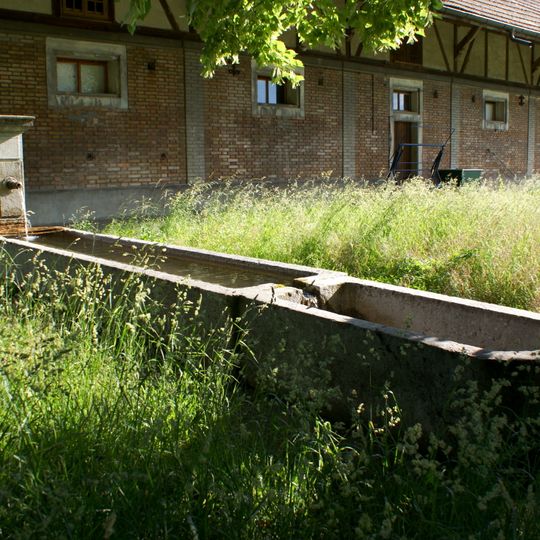 Brunnen Schloss Holligen Ökonomiegebäude