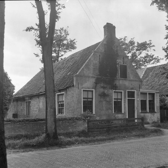 Rixt van Doniastraat 3, Nes