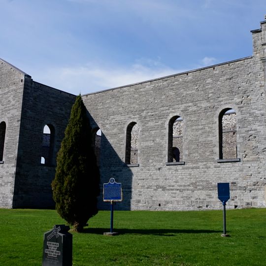 Ruines de l'église catholique St. Raphael