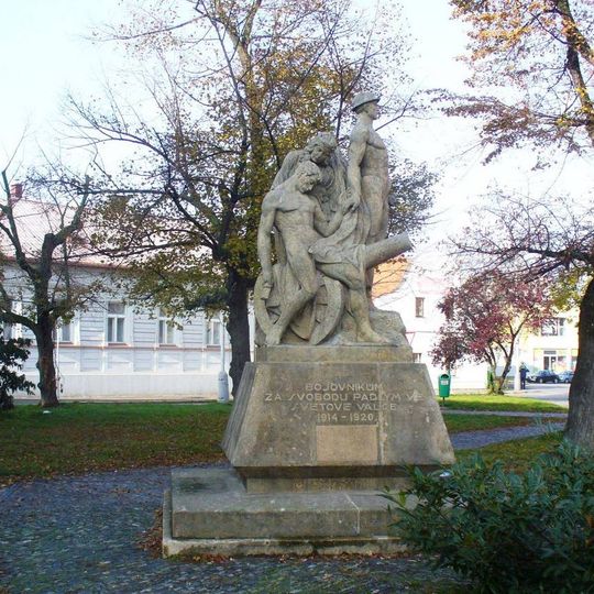 Pomník padlým v 1. světové válce v ulici Politických vězňů v Kolíně