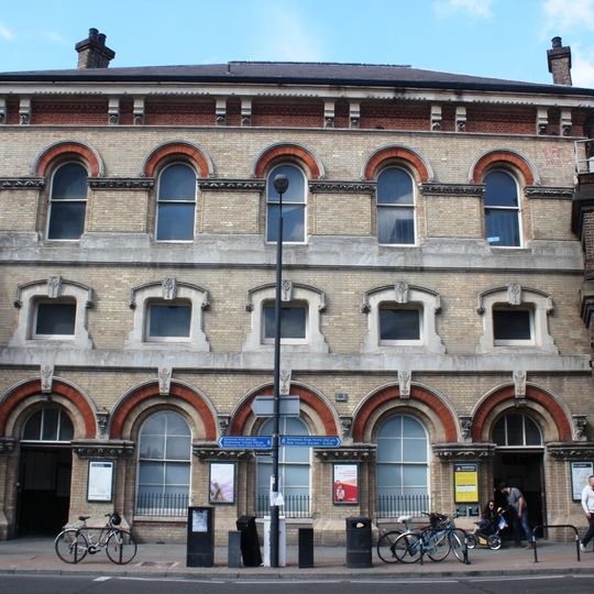 Battersea Park railway station