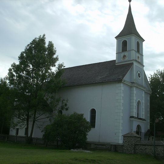 Kath. Filialkirche hl. Anna und Kruzifix