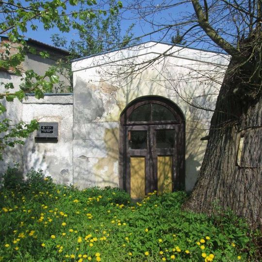 Kaplička severozápadně od Chotiné