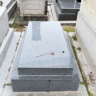 Grave of Rogé