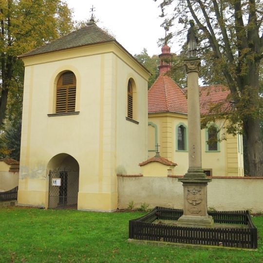 Sloup se sochou svatého Jana Nepomuckého