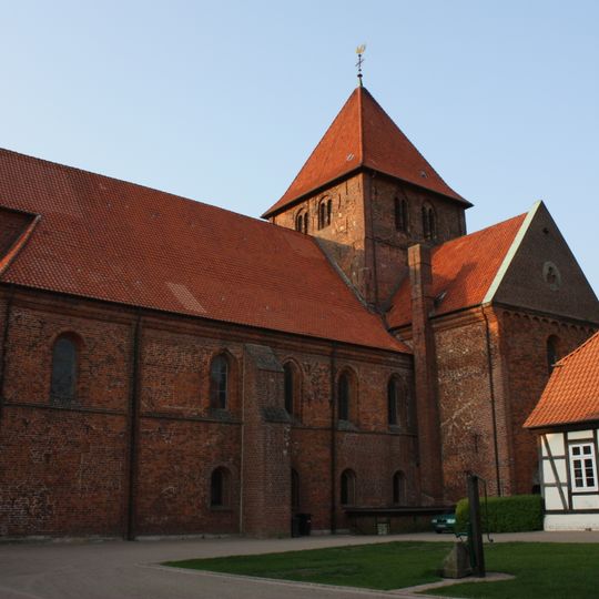 Stiftskirche St. Mauritius und St. Viktor