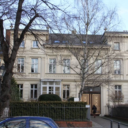 Wohnhaus Richardplatz 24, Böhmische Straße 40/41