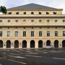Place Paul-Claudel