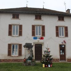 Town hall of Saint-Georges-sur-Renon