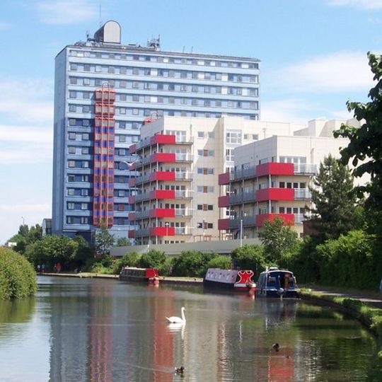Alperton