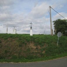Kříž u křižovatky severně od Tlumačova