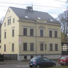 Frei stehendes Wohnhaus Adelsbergstraße 94