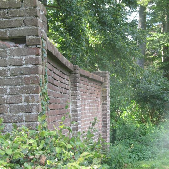 Huis Noordereng: Moestuinmuur