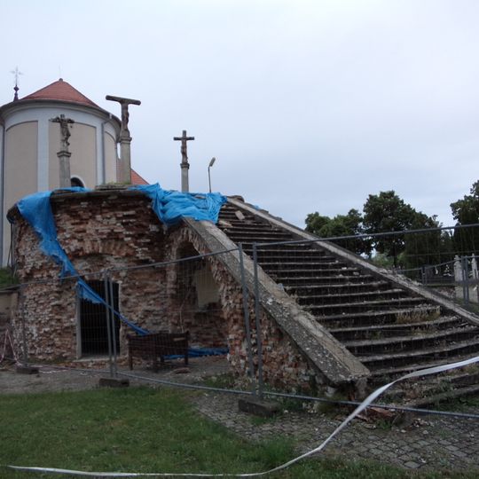 Kalvária, súsošie-kríž s korpusom I.