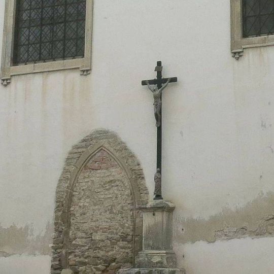 Kříž u kostela svatého Michala ve Znojmě