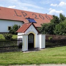Kaplička ve východní části Velké Chyšky u čp.30