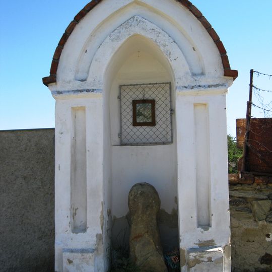 Výklenková kaplička se smírčím křížem