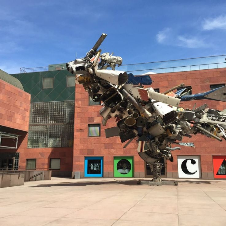 Musée d'Art Contemporain (MOCA)