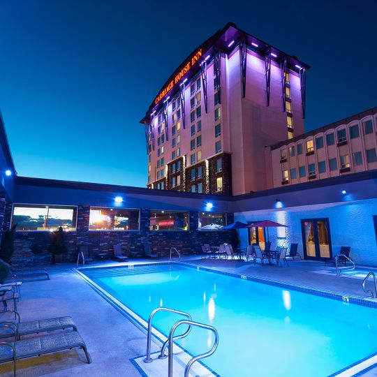 Carriage House Hotel & Conference Centre