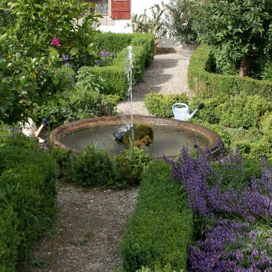 Decorative fountain Wittigkofen castle tenant's house