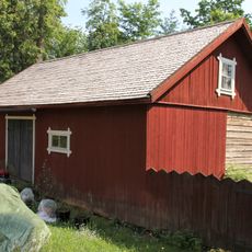 Stable and shed 2 in Ainola