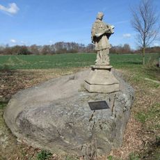 Socha svatého Jana Nepomuckého při rybníku v Blatně u Podbořan