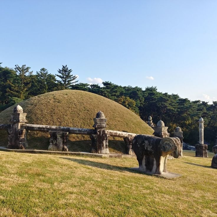Yeongnyeongneung Royal Tomb of King Hyojong