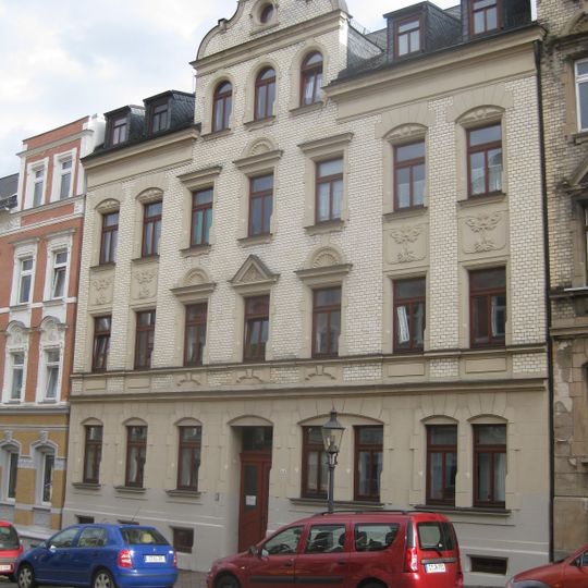 Mietshaus in geschlossener Bebauung; Kreherstraße 13